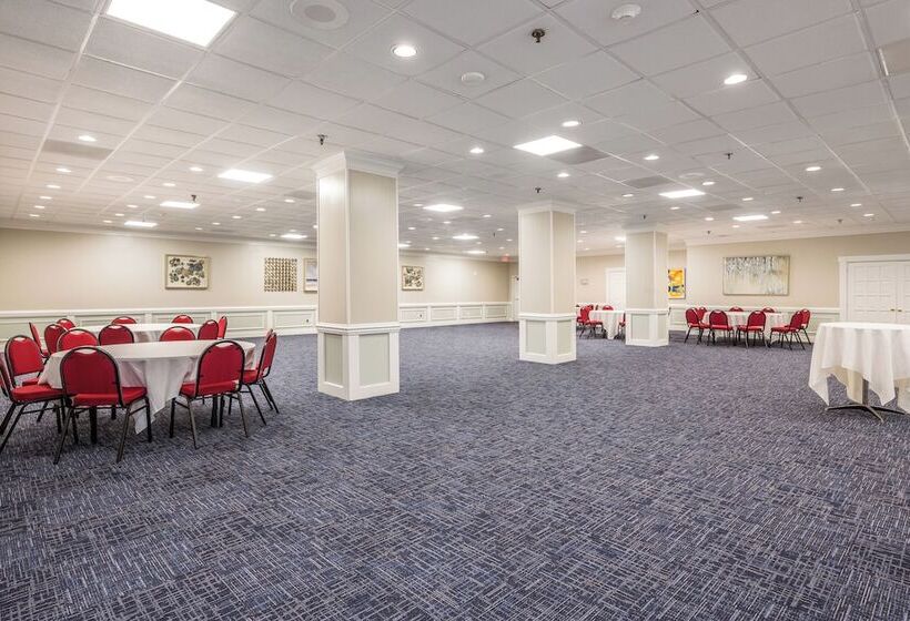 Carousel Resort Hotel And Condominiums