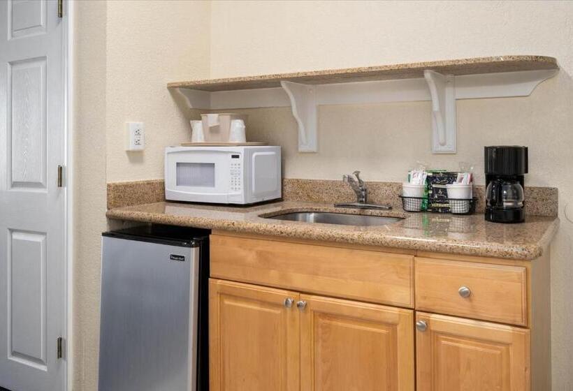 Carousel Resort Hotel And Condominiums