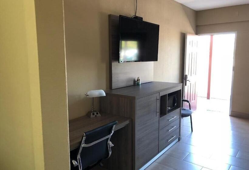 هتل La Bella Inn