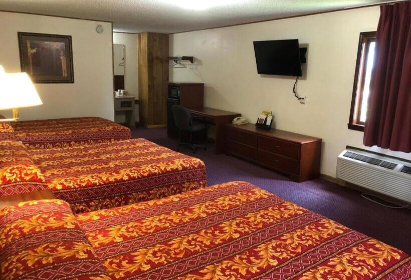 Hotel Budget Host Inn   Emporia