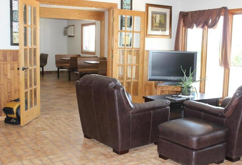 هتل Budget Host Sundowner Motor Inn