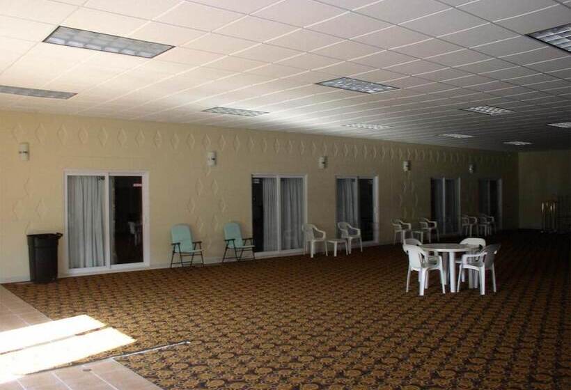 هتل Budget Inn