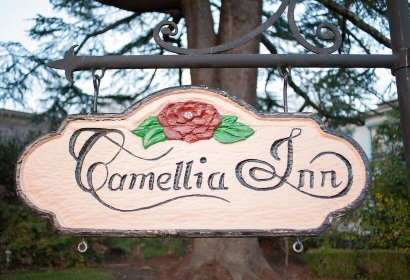 هتل Camellia Inn