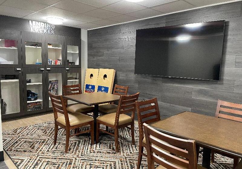 هتل Candlewood Suites   East Syracuse   Carrier Circle, An Ihg
