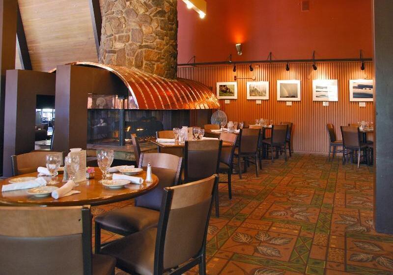 Hotel Canyon Lodge & Cabins Inside The Park