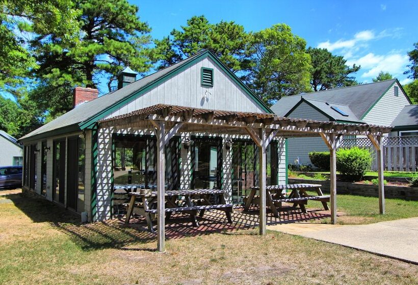 בית מלון כפרי Cape Cod Holiday Estates, A Vri Resort