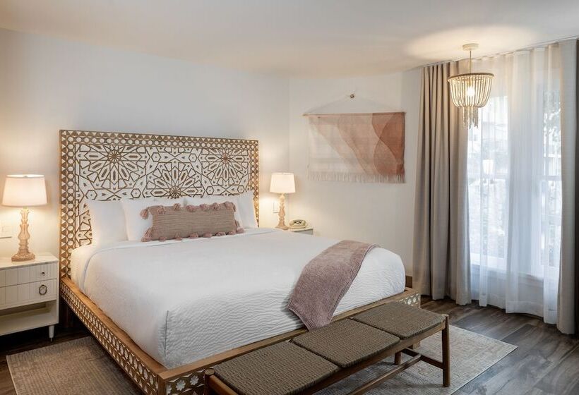 هتل Cardiff By The Sea Lodge