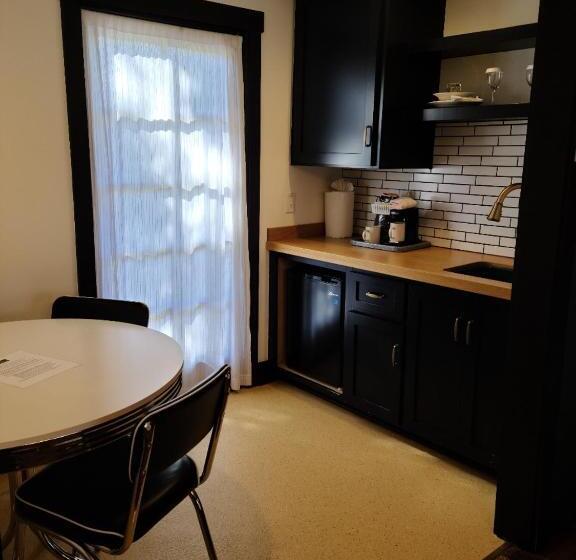 ホテル Carmel River Inn