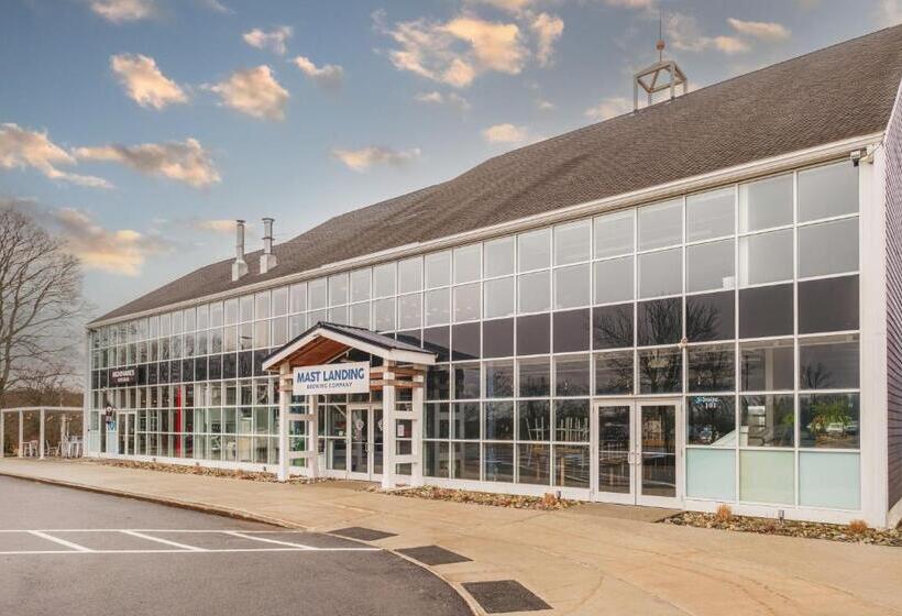 Отель Casco Bay Inn