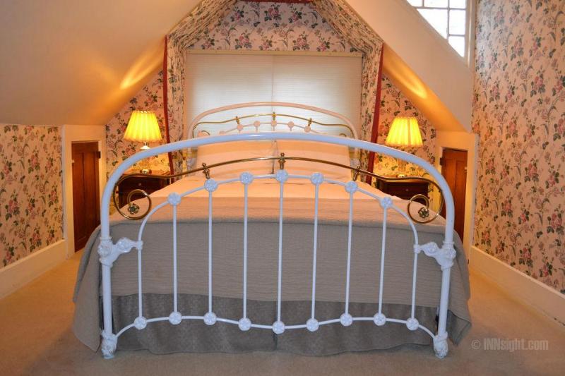 هتل Cedar Gables Inn