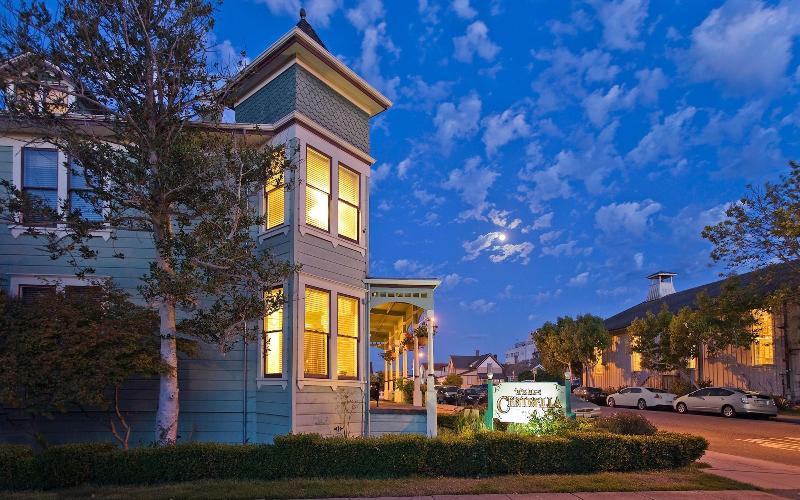 Centrella Hotel, A Kirkwood Collection