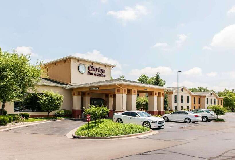 בית מלון כפרי Clarion Inn & Suites Northwest