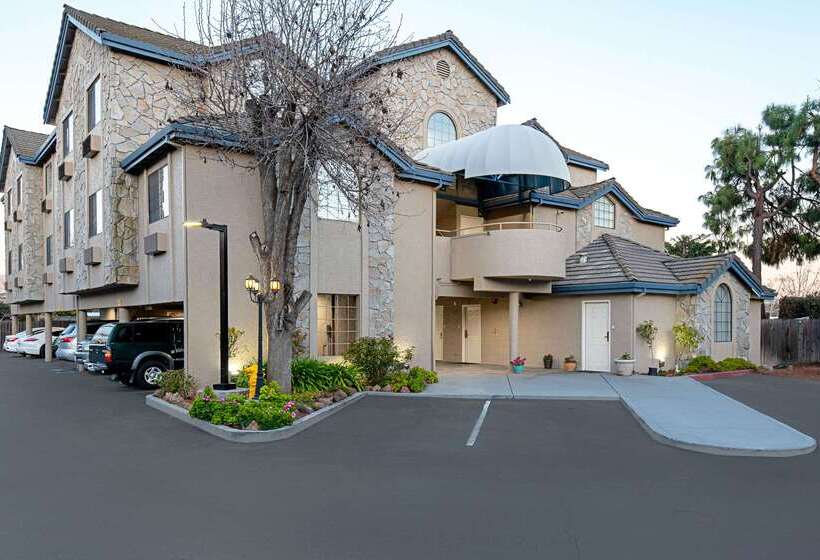 فندق Clarion Inn Silicon Valley