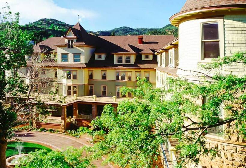 Hotel Cliff House At Pikes Peak