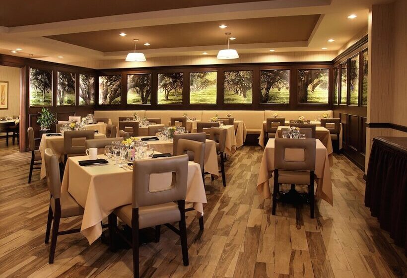 בית מלון כפרי Doubletree By Hilton Claremont