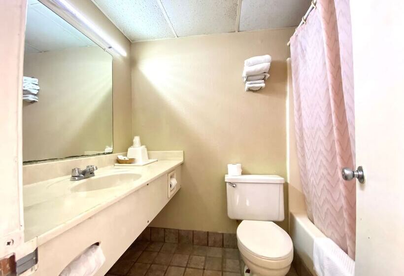 هتل Economy Inn