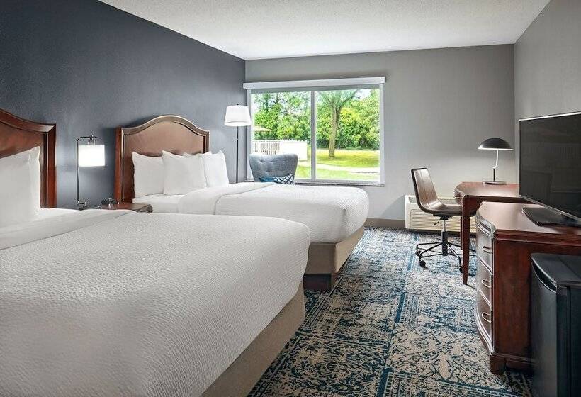 هتل Four Points By Sheraton Kalamazoo