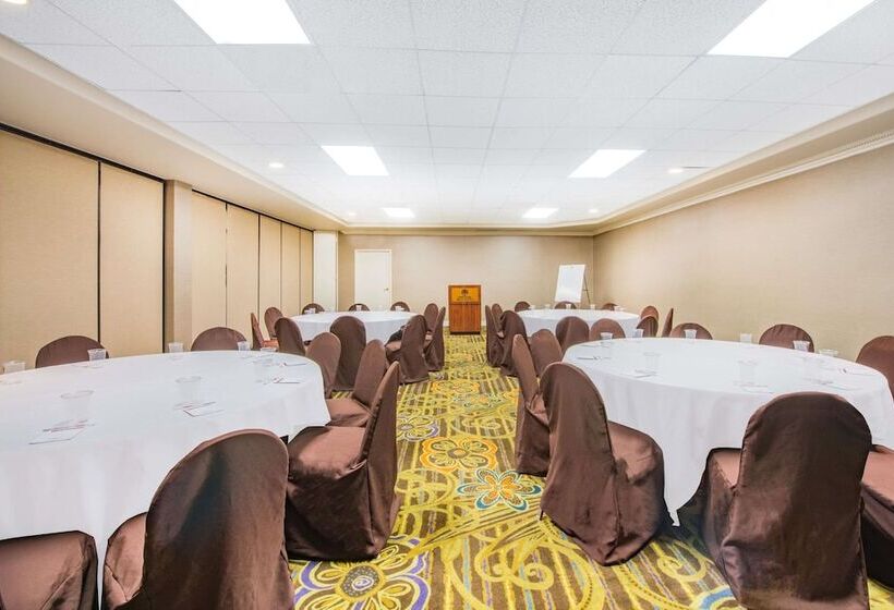هتل Hawthorn Extended Stay By Wyndham El Paso