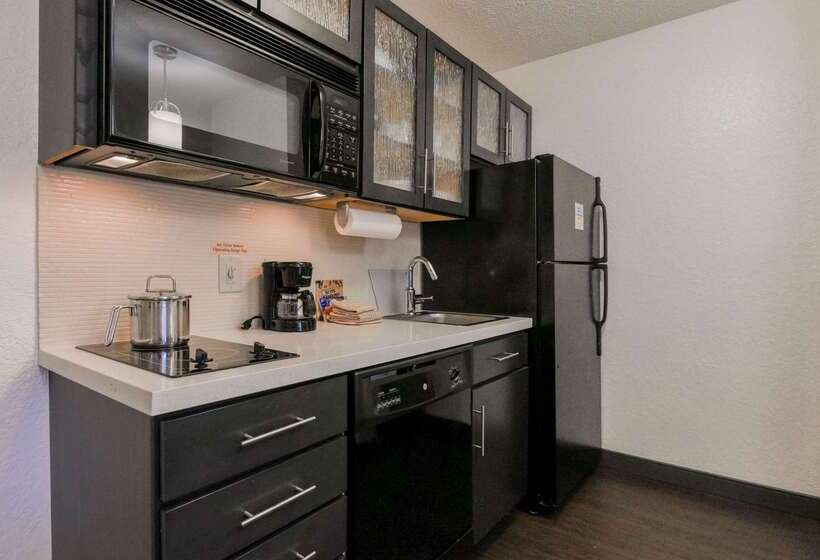 هتل Sonesta Simply Suites Huntsville Research Park