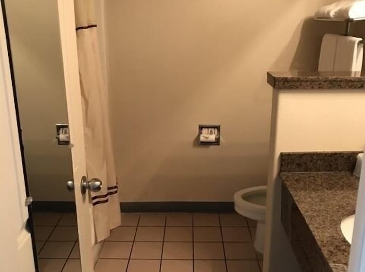 هتل St. George Inn And Suites