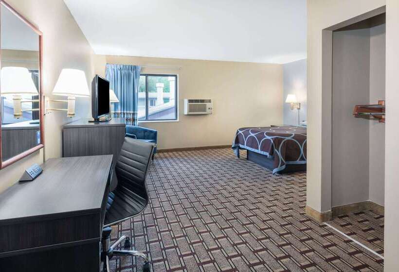 Hotel Super 8 By Wyndham Marysville/port Huron Area