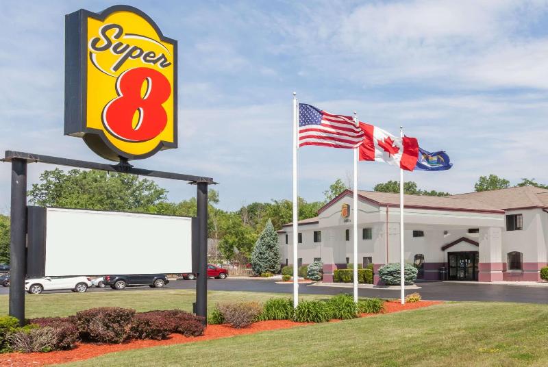 هتل Super 8 By Wyndham Marysville/port Huron Area