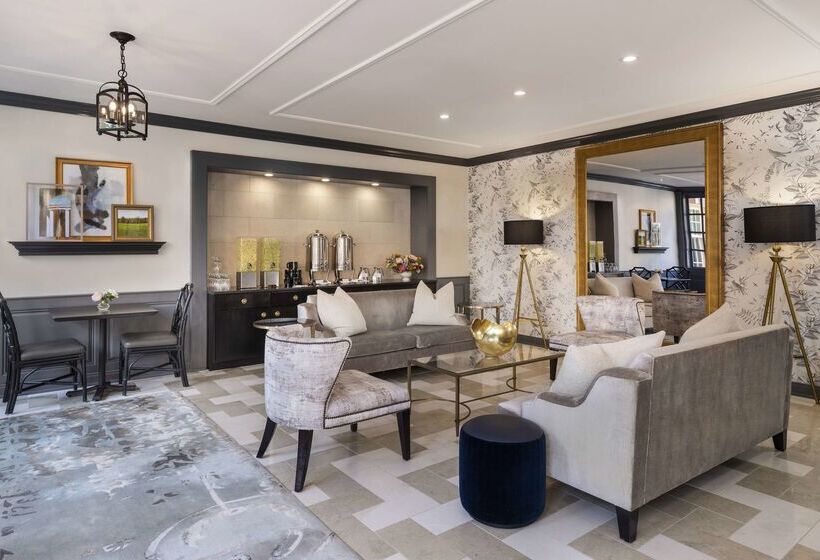 هتل The Carolina Inn, A Destination By Hyatt