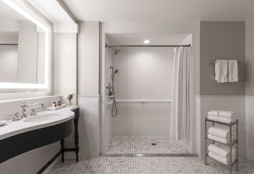 هتل The Carolina Inn, A Destination By Hyatt