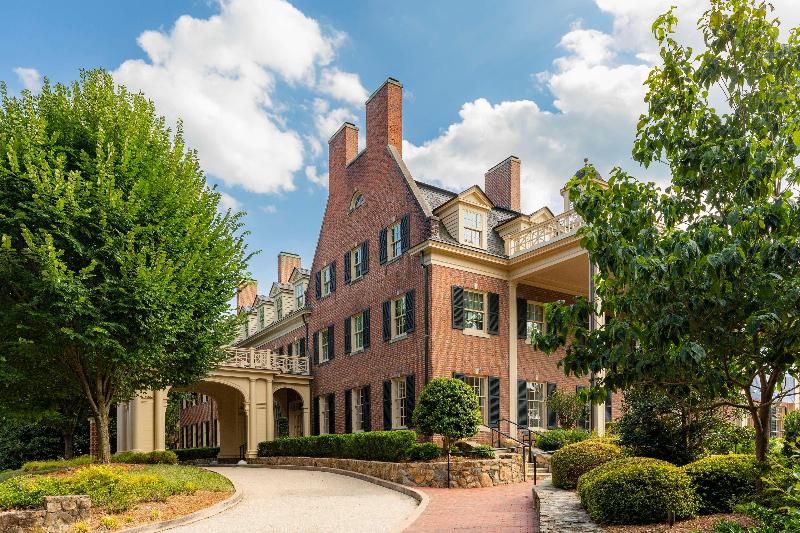 هتل The Carolina Inn, A Destination By Hyatt