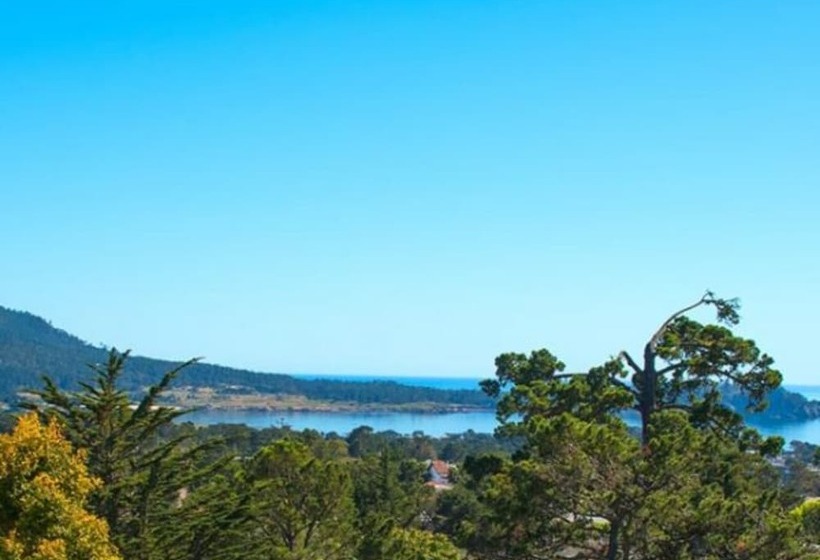 ホテル Tradewinds Carmel