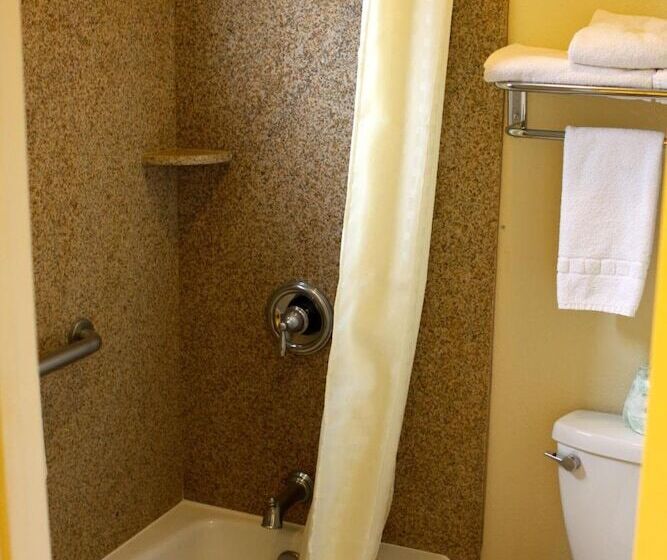 מוטל San Luis Inn And Suites