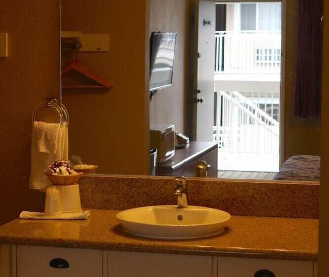 מוטל San Luis Inn And Suites