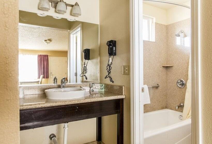 מוטל San Luis Inn And Suites