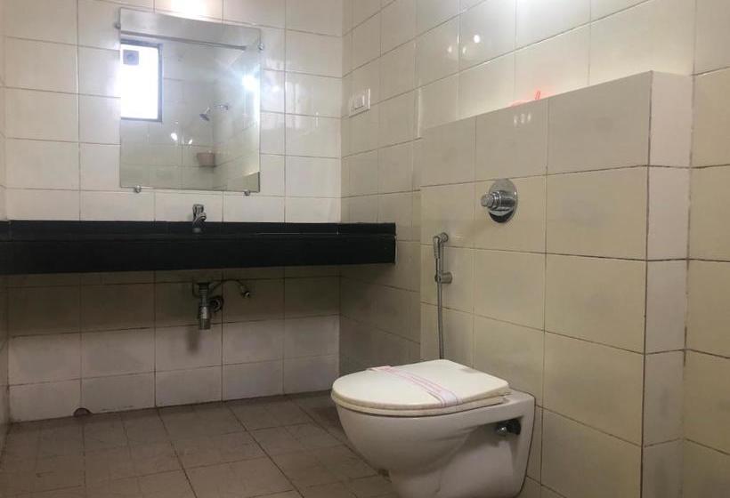 فندق Western Tower