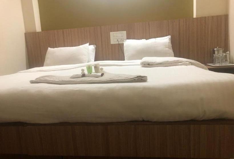 فندق Western Tower