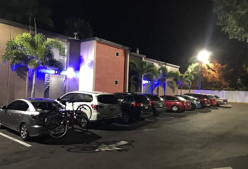 מוטל Tropical Inn & Suites, Downtown Clearwater