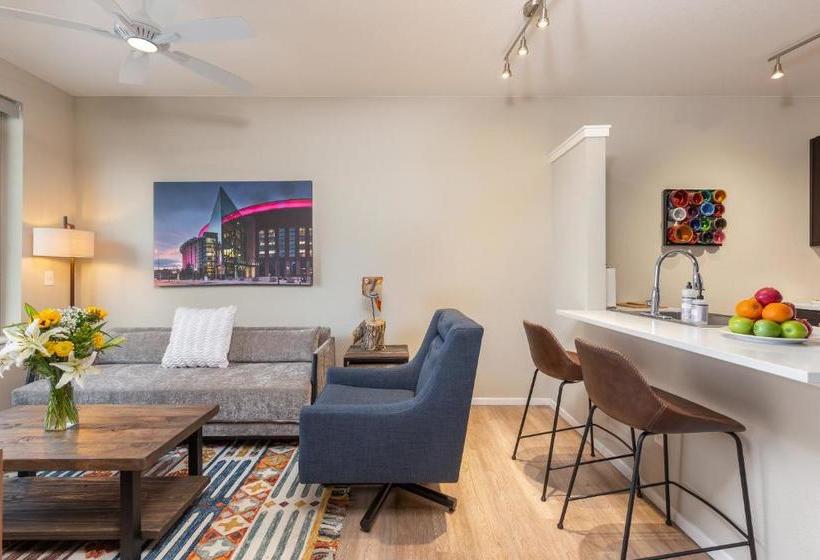 Kasa Lohi Denver
