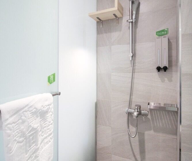 هاستل Green Hotel   Chiayi