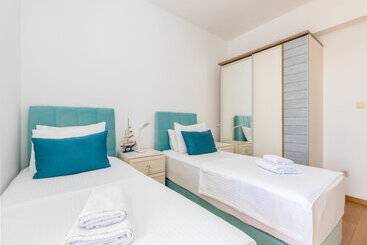 Apart Hotel Ms Katunjanin