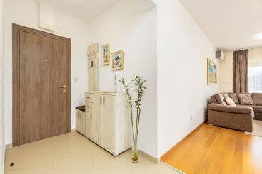 Apart Hotel Ms Katunjanin