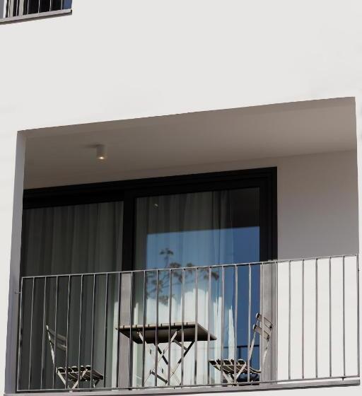 هتل Alinea Suites Limassol Center