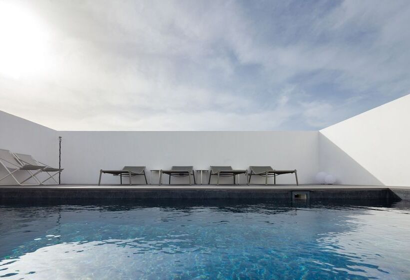 هتل Alinea Suites Limassol Center