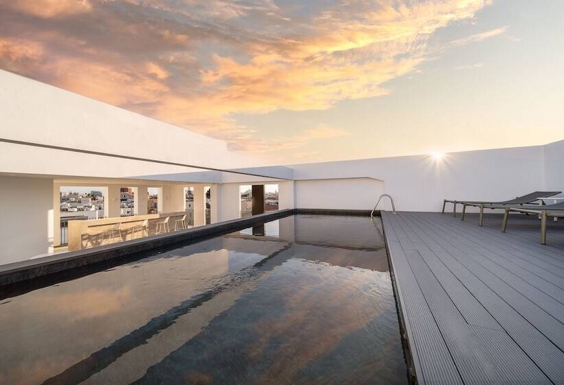 هتل Alinea Suites Limassol Center