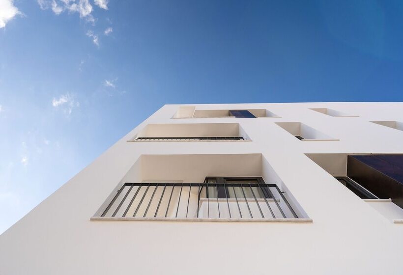 هتل Alinea Suites Limassol Center