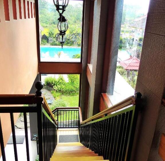 هتل Toraja Torsina