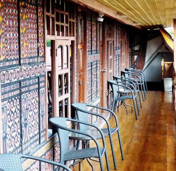 هتل Toraja Torsina