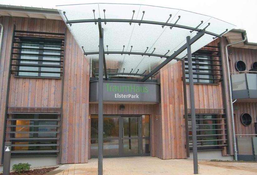 בית מלון כפרי Traumhaus Im Elsterpark