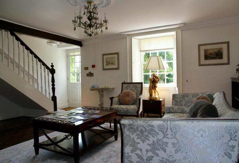 مبيت وإفطار Thistleyhaugh Farmhouse