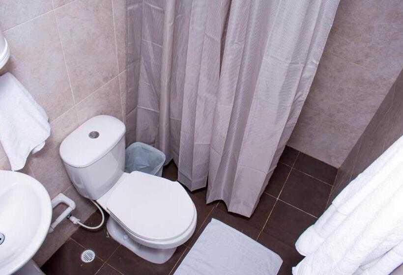 تختخواب و صبحانه Zaboka Sai