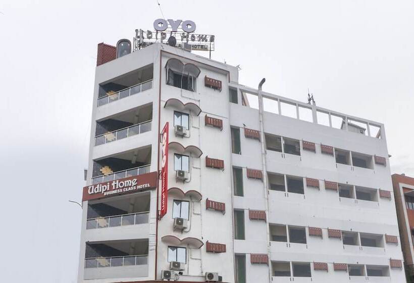 هتل Oyo 43893 Uhome  Pvtltd